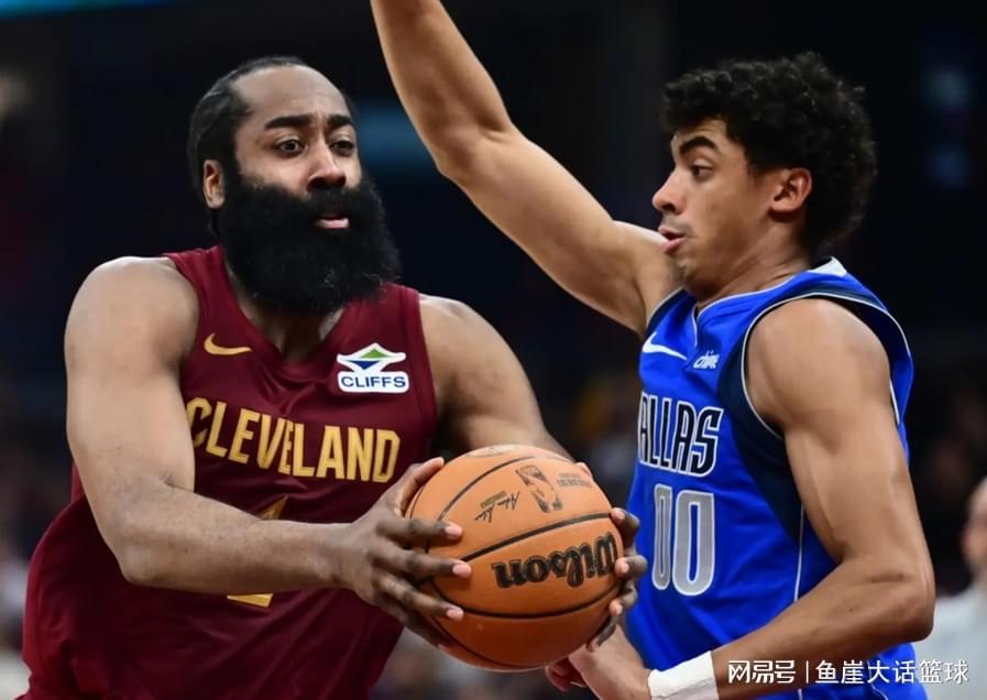 炸金花小游戏-骑士大爆冷！阿特金森不留情面，米切尔把话挑明，哈登错误明显